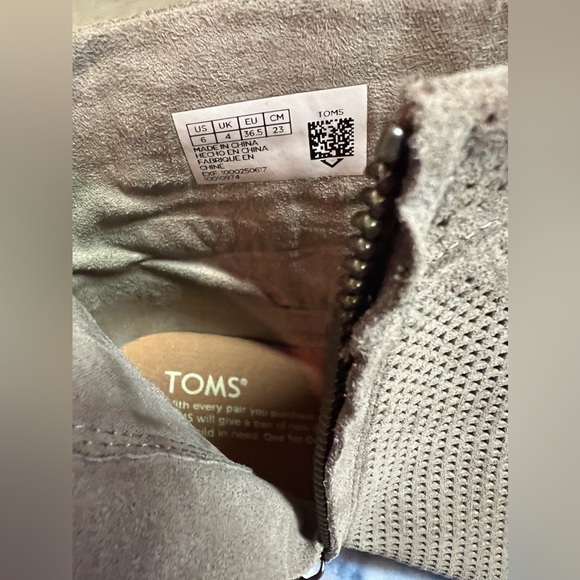 Toms Perforated Ankle Boots - Picture 6 of 7